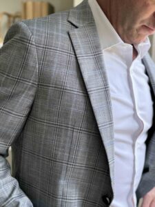Haggar Men's Blazer sport coat. Affordable business casual jacket for men. Plaid sport coat for men.