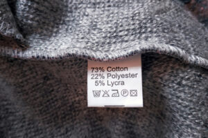 Label of Synthetic Shirt Fibers Polyester and Lycra